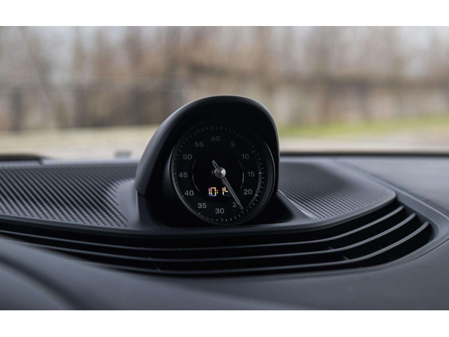 PORSCHE Taycan Taycan Turbo Sport Chrono - автомобили, коли, обяви за нови и употребявани 9