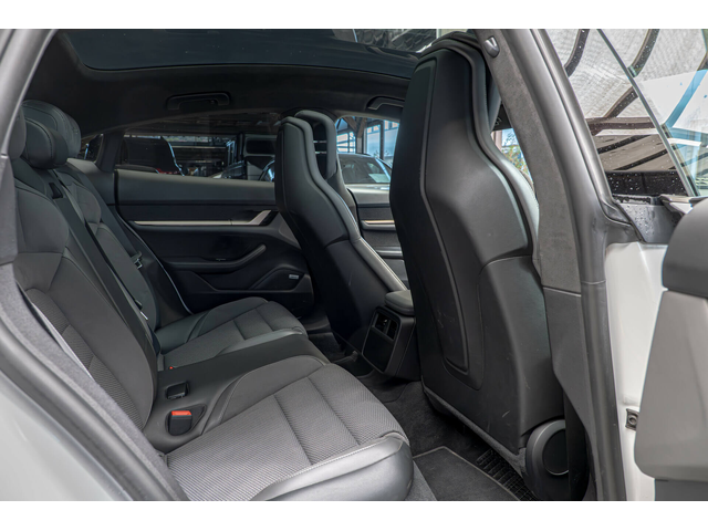 Porsche Taycan Turbo/PSCB/PDLS+/PESS/Panorama/Bose - автомобили, коли, обяви за нови и употребявани 5