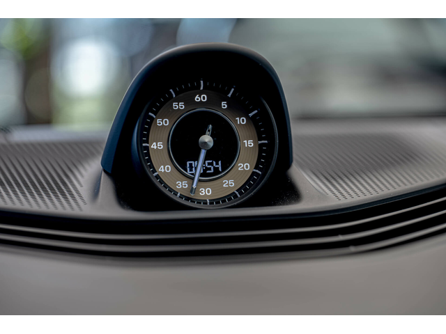 Porsche Taycan Turbo S PCCB/PDLS+/Burmester 3D/ - автомобили, коли, обяви за нови и употребявани 14