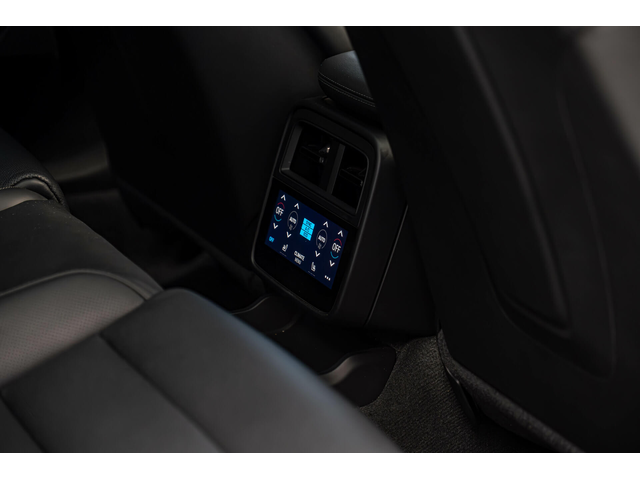 Porsche Taycan Turbo S PCCB/PDLS+/Burmester 3D/ - автомобили, коли, обяви за нови и употребявани 9