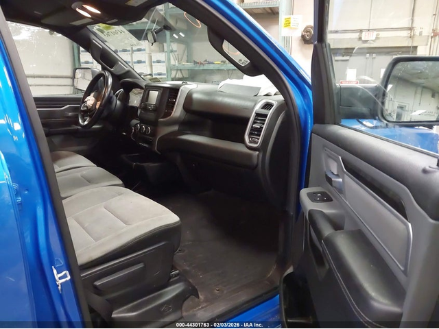 RAM 1500 3.6L V-6 DOHC, VVT, 305HP 4X4 Drive - автомобили, коли, обяви за нови и употребявани 4