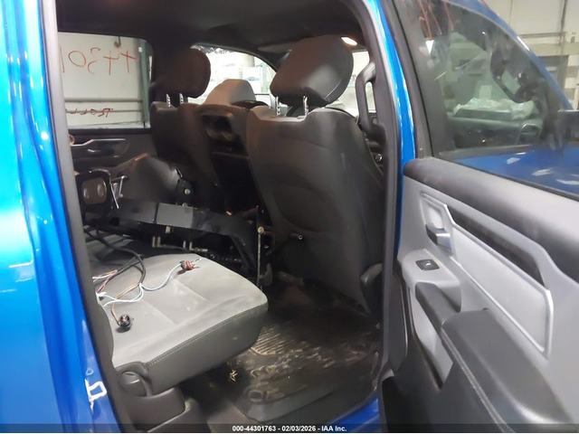 RAM 1500 3.6L V-6 DOHC, VVT, 305HP 4X4 Drive - автомобили, коли, обяви за нови и употребявани 7