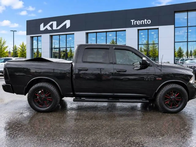 RAM 1500 | 5.7L HEMI | 56K | Carven Exhaust | No Accident | 4x4 - автомобили, коли, обяви за нови и употребявани 3