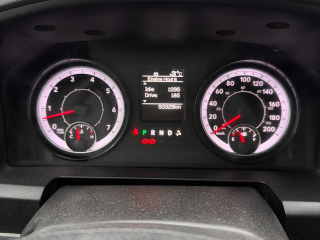 RAM 1500 CLASSIC 5.7L 8cyl 4WD - автомобили, коли, обяви за нови и употребявани 14