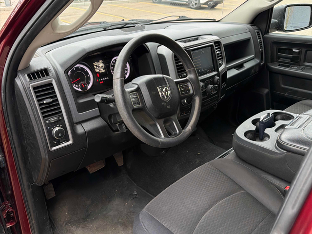 RAM 1500 CLASSIC 5.7L 8cyl 4WD - автомобили, коли, обяви за нови и употребявани 4