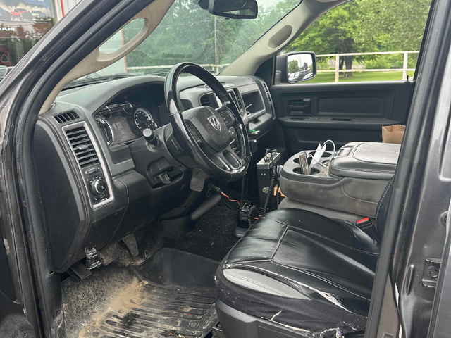 RAM 1500 CLASSIC 5.7L 8cyl 4WD - автомобили, коли, обяви за нови и употребявани 4