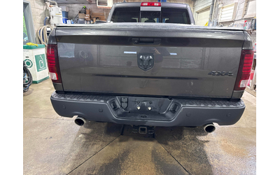 ram-1500-classic-5-7l-8cyl-4wd - 3