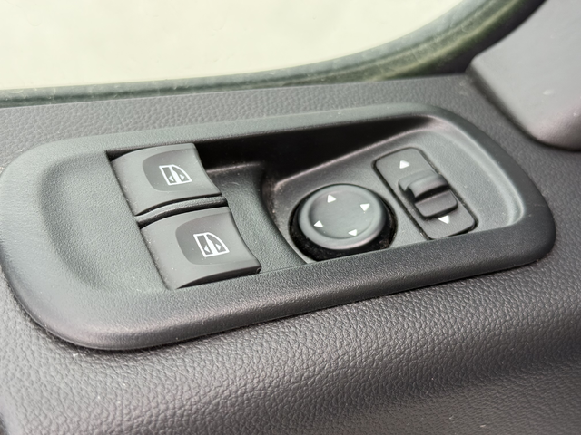 Renault 25 г.* Master* 2.3D* 30.000КМ* НОВ* ПАДАЩ БОРД* Гаранционен* - автомобили, коли, обяви за нови и употребявани 14