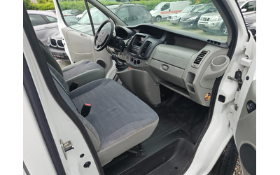 Renault 30 Renault Trafic 2.0tdi/115k.c - автомобили, коли, обяви за нови и употребявани 11