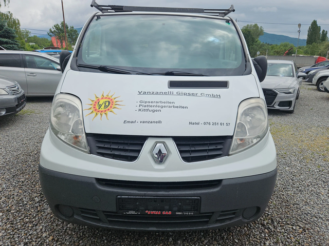 Renault 30 Renault Trafic 2.0tdi/115k.c - автомобили, коли, обяви за нови и употребявани 2