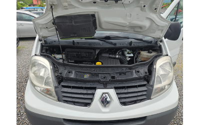 Renault 30 Renault Trafic 2.0tdi/115k.c - автомобили, коли, обяви за нови и употребявани 8