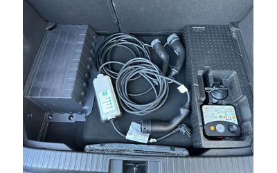 Renault Captur 1.6i* E-TECH PLUG-IN HYBRID* 27000км* - автомобили, коли, обяви за нови и употребявани 12