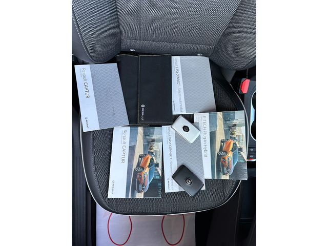 Renault Captur 1.6i* E-TECH PLUG-IN HYBRID* 27000км* - автомобили, коли, обяви за нови и употребявани 14