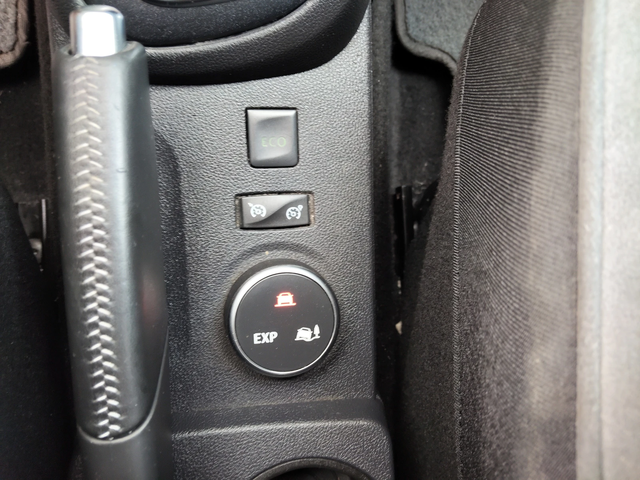 Renault Captur 1, 5d BOSE AUTOMATIC - автомобили, коли, обяви за нови и употребявани 12