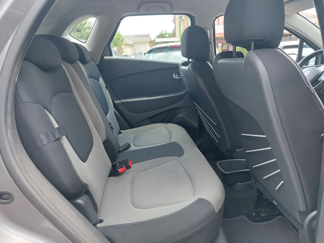 Renault Captur 0.9Tce - автомобили, коли, обяви за нови и употребявани 12