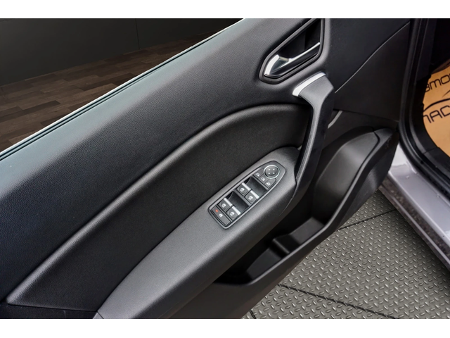 Renault Captur 1.6 E-TECH - автомобили, коли, обяви за нови и употребявани 4