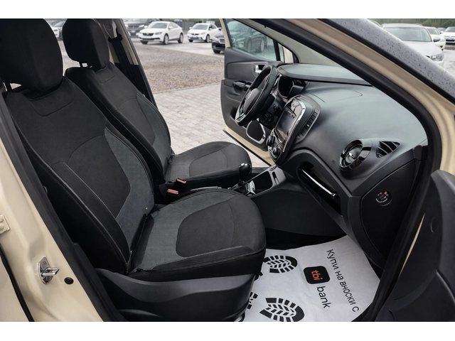 Renault Captur 1.5dci АВТОМАТ !!Собствен лизинг !!! - автомобили, коли, обяви за нови и употребявани 11