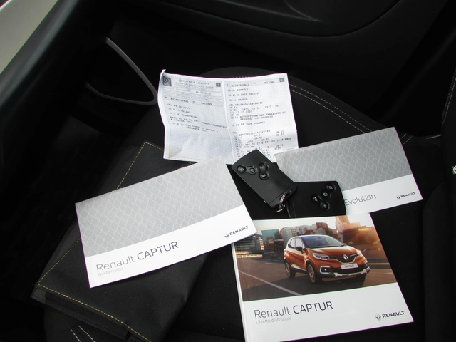 Renault Captur 0.9T EURO6B - автомобили, коли, обяви за нови и употребявани 13