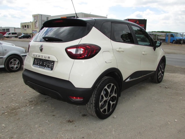 Renault Captur 0.9T EURO6B - автомобили, коли, обяви за нови и употребявани 4