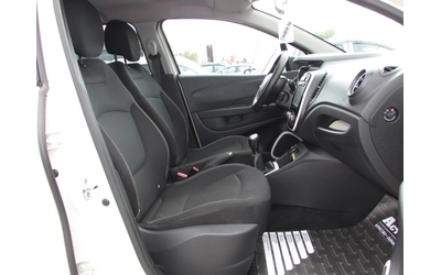 Renault Captur 0.9T EURO6B - автомобили, коли, обяви за нови и употребявани 9