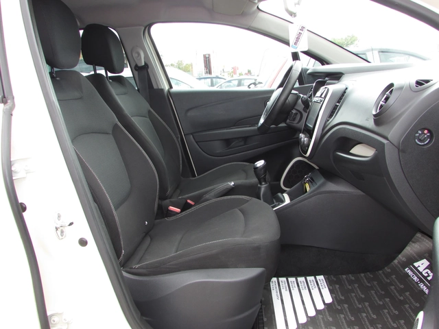 Renault Captur 0.9T EURO6B - автомобили, коли, обяви за нови и употребявани 9