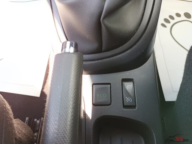 Renault Captur Tce / TOP - автомобили, коли, обяви за нови и употребявани 13