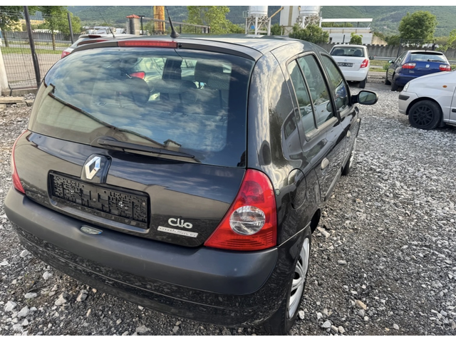 Renault Clio 1.4i - автомобили, коли, обяви за нови и употребявани 4