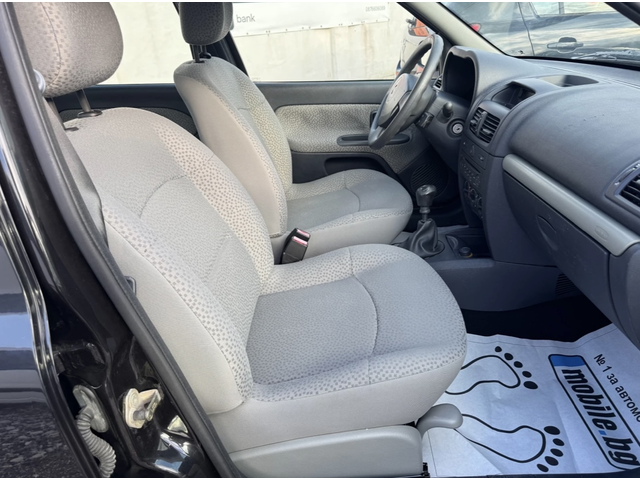 Renault Clio 1.4i - автомобили, коли, обяви за нови и употребявани 6