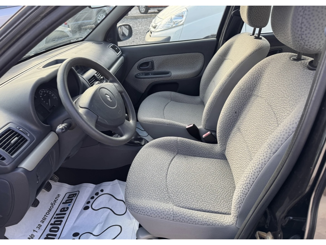 Renault Clio 1.4i - автомобили, коли, обяви за нови и употребявани 9