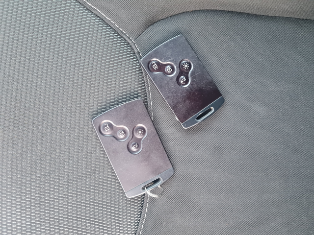 Renault Clio 1.5DCI NAVI - автомобили, коли, обяви за нови и употребявани 18