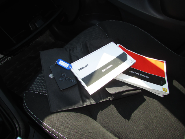 Renault Clio 1.5CDI SPORT EU5B - автомобили, коли, обяви за нови и употребявани 13