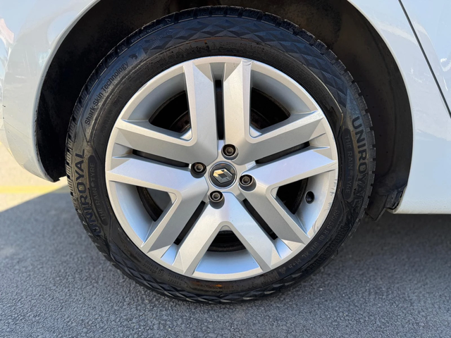 Renault Clio 1.5dCI-86-2021-EURO6d - автомобили, коли, обяви за нови и употребявани 9