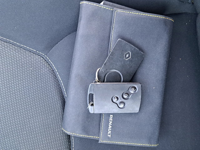 Renault Clio 0.9 Tse - автомобили, коли, обяви за нови и употребявани 15