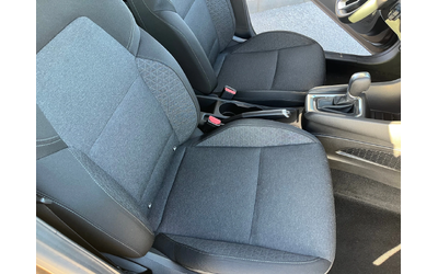 Renault Clio E-tech Hybrid 1.6 - автомобили, коли, обяви за нови и употребявани 8