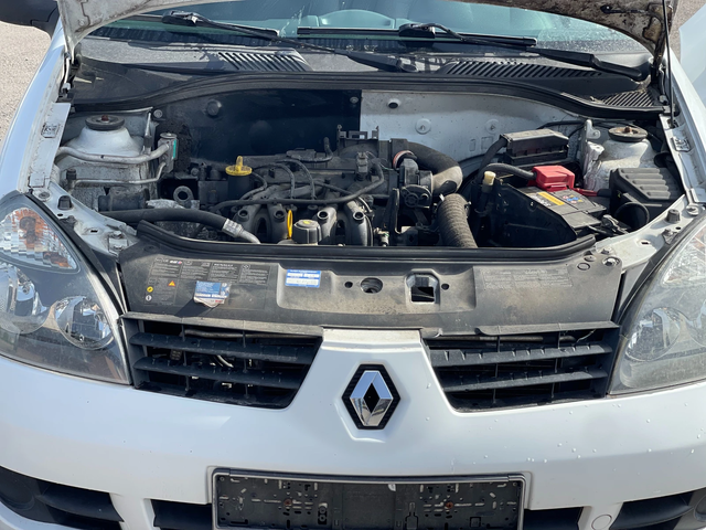 Renault Clio 1.2i - автомобили, коли, обяви за нови и употребявани 15