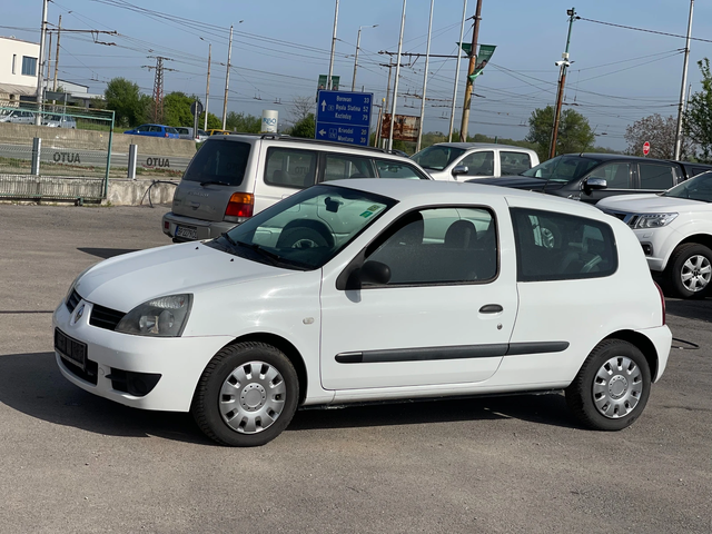 Renault Clio 1.2i - автомобили, коли, обяви за нови и употребявани 1