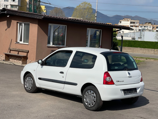 Renault Clio 1.2i - автомобили, коли, обяви за нови и употребявани 2