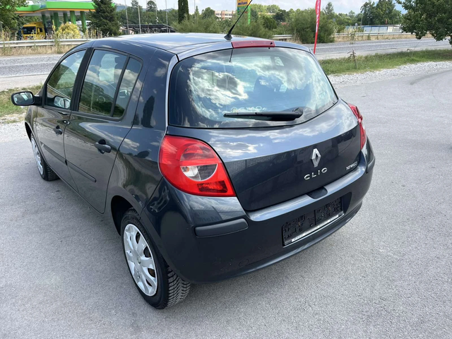 Renault Clio 1.2I 75кс EURO 4 КЛИМАТИК - автомобили, коли, обяви за нови и употребявани 4