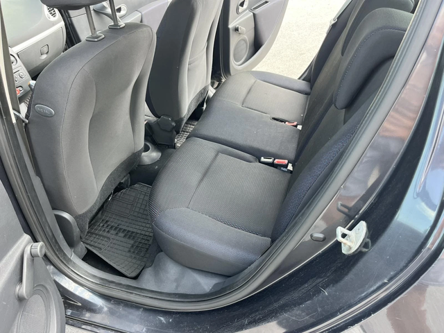 Renault Clio 1.2I 75кс EURO 4 КЛИМАТИК - автомобили, коли, обяви за нови и употребявани 8