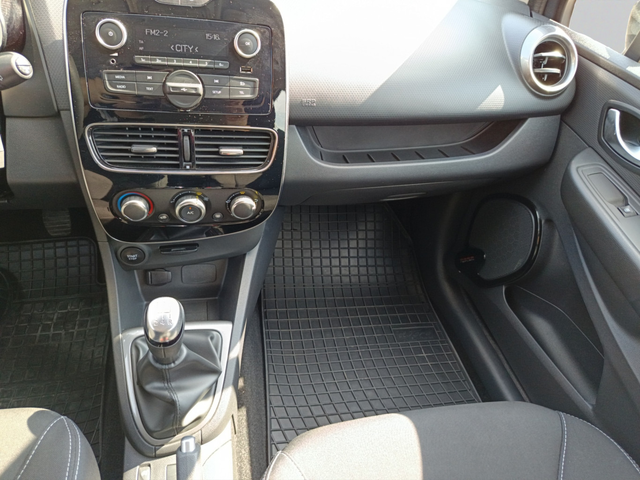 Renault CLIO - автомобили, коли, обяви за нови и употребявани 9