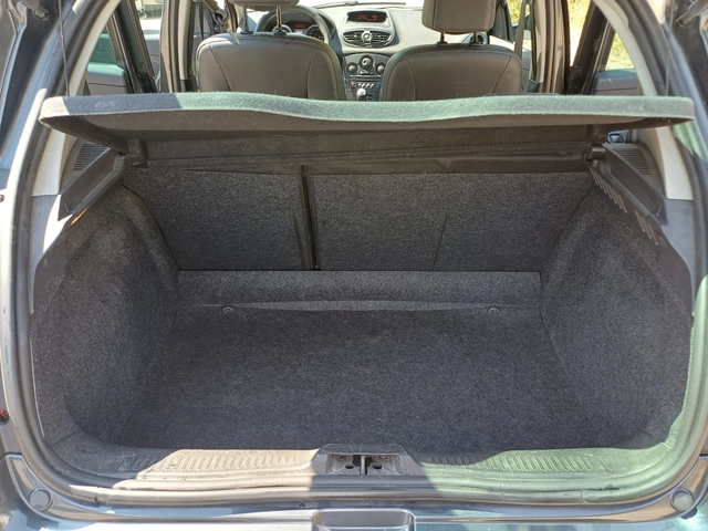 Renault Clio 1.2i  R - автомобили, коли, обяви за нови и употребявани 11