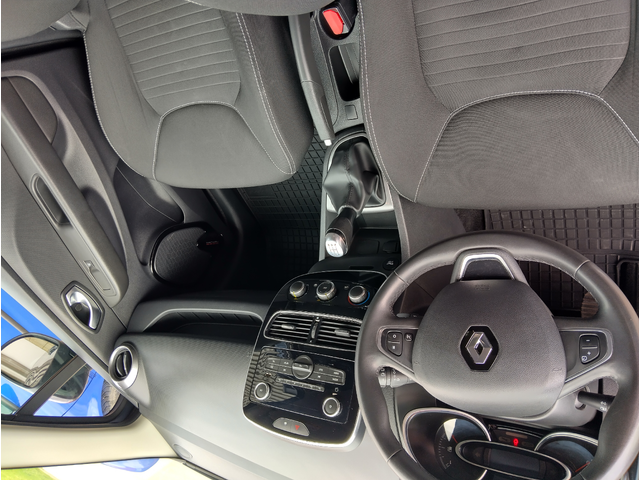 Renault Clio Grand tour - автомобили, коли, обяви за нови и употребявани 4