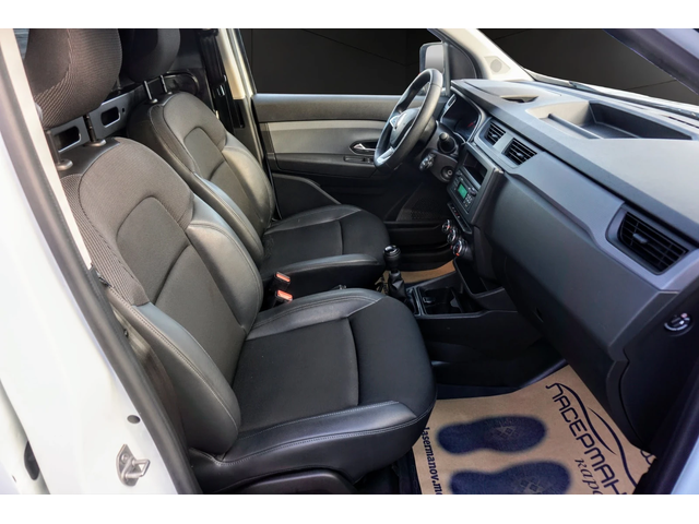 Renault Express 1.3i - автомобили, коли, обяви за нови и употребявани 10