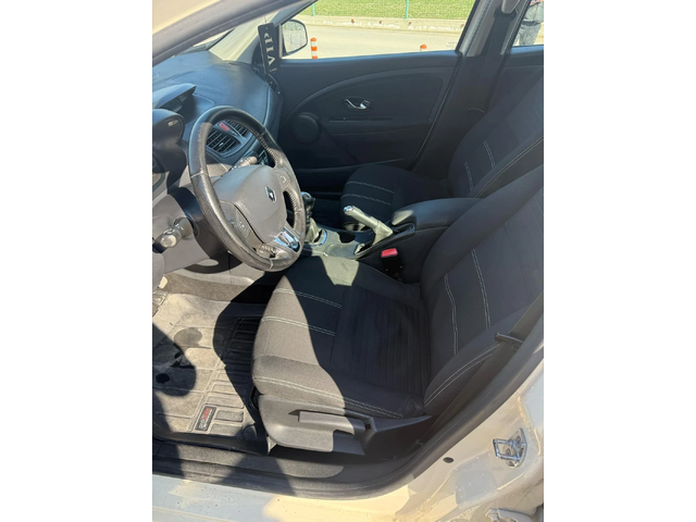 Renault Fluence 1.5DCI* EURO5* - автомобили, коли, обяви за нови и употребявани 4