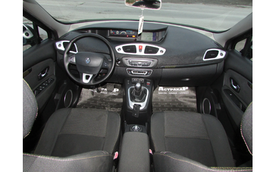 renault-grand-scenic - 5