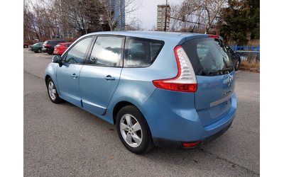 renault-grand-scenic - 4