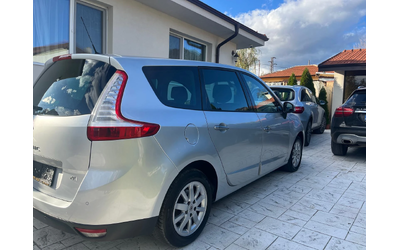 renault-grand-scenic - 3