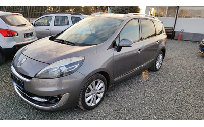 renault-grand-scenic - 0