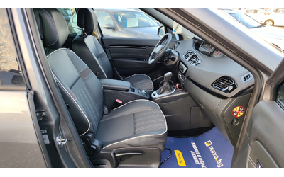 Renault Grand Scenic - автомобили, коли, обяви за нови и употребявани 6