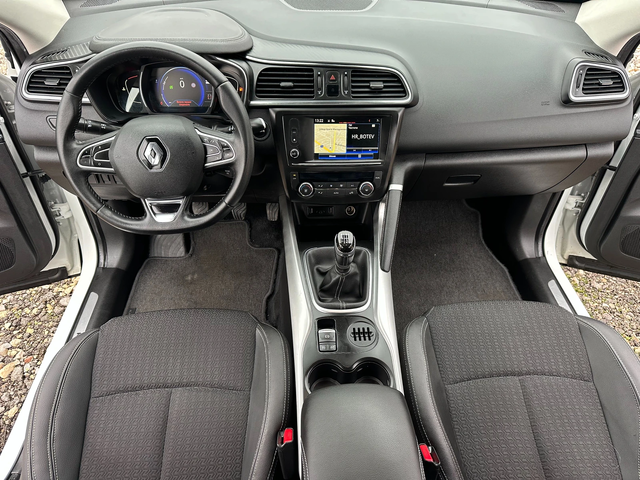Renault Kadjar 1.6DCI 131kc ITALIA FULLL EURO6 - автомобили, коли, обяви за нови и употребявани 9